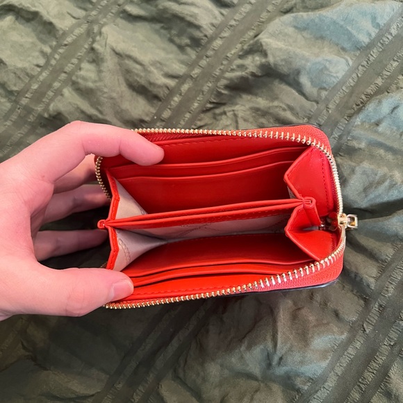 Michael Kors Small Wallet - Picture 4 of 5